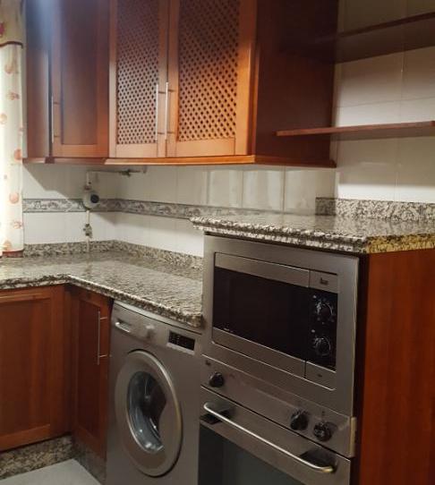 Photo 1 of Flat to rent in Calle Gaspar Mendez, 17, Valdepasillas - La Paz - Huerta Rosales, Badajoz