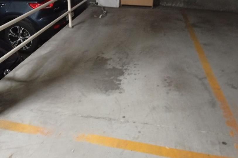 Garage for sale in Calle Luis Armiñán, 28, Nava, Asturias - image 1 Photo 1 of Garage for sale in Calle Luis Armiñán, 28, Nava, Asturias