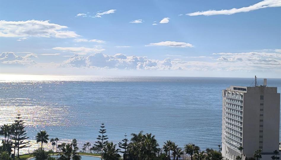 Foto 1 de Piso en venta en Calle el Coloso, 1, Hacienda Torrequebrada, Málaga