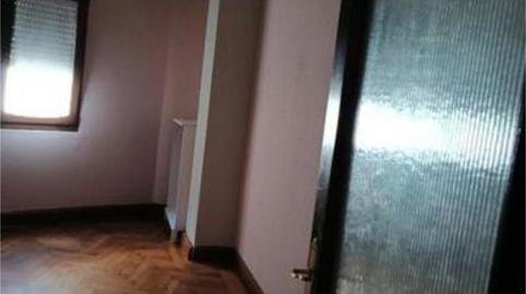 Flat to rent in El Polígono, Asturias - image 3 Photo 3 of Flat to rent in El Polígono, Asturias