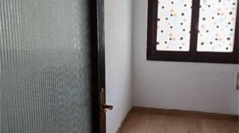 Flat to rent in El Polígono, Asturias - image 4 Photo 4 of Flat to rent in El Polígono, Asturias