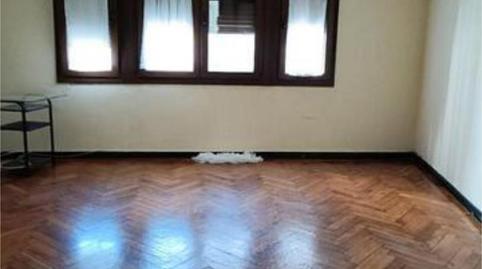 Flat to rent in El Polígono, Asturias - image 5 Photo 5 of Flat to rent in El Polígono, Asturias