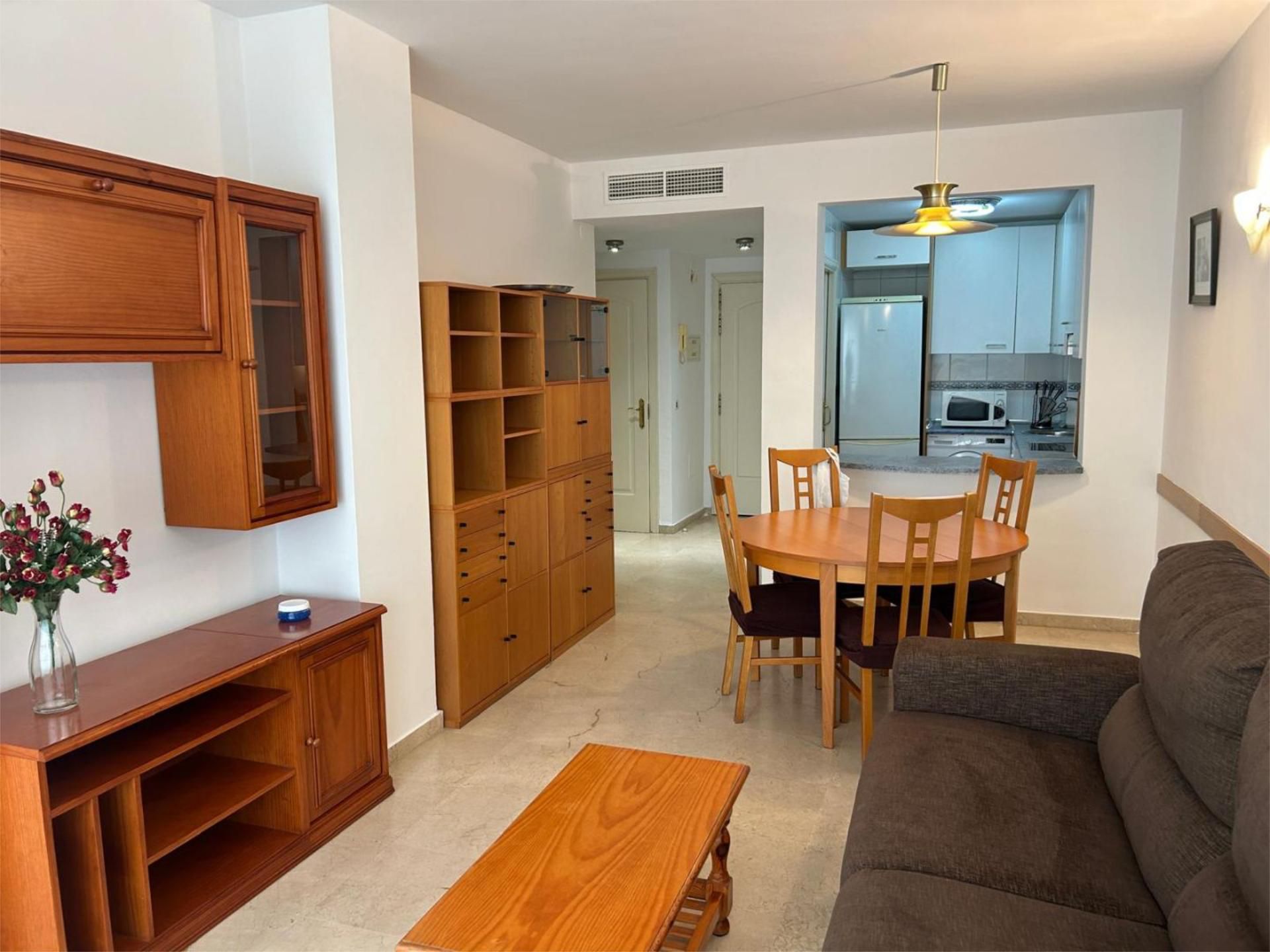 Apartment to rent in Pasaje del Peligro, 23, El Bajondillo Living room of Apartment to rent in Torremolinos with Air Conditioner and Terrace