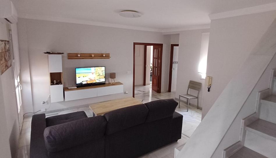 Casa adosada en venda a Calle Victoria, 44, Morón de la Frontera, Sevilla - imatge 1 Foto 1 de Casa adosada en venda a Calle Victoria, 44, Morón de la Frontera, Sevilla