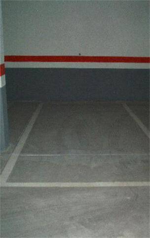 Garaje en Alquiler en Pueblo - Urbanizaciones