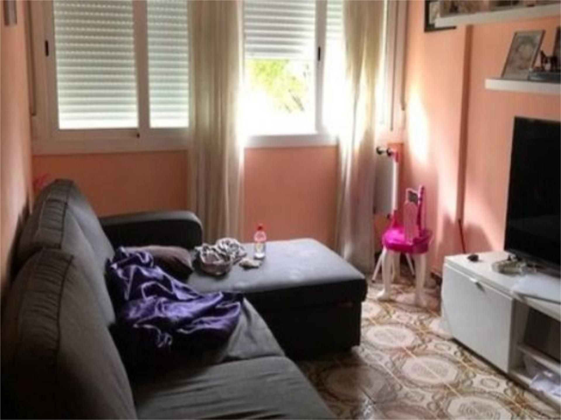 Pis en venda a Carrer de L'arç, 4, Sant Ildefons Sala d'estar de Pis en venda en Cornellà de Llobregat amb Aire condicionat