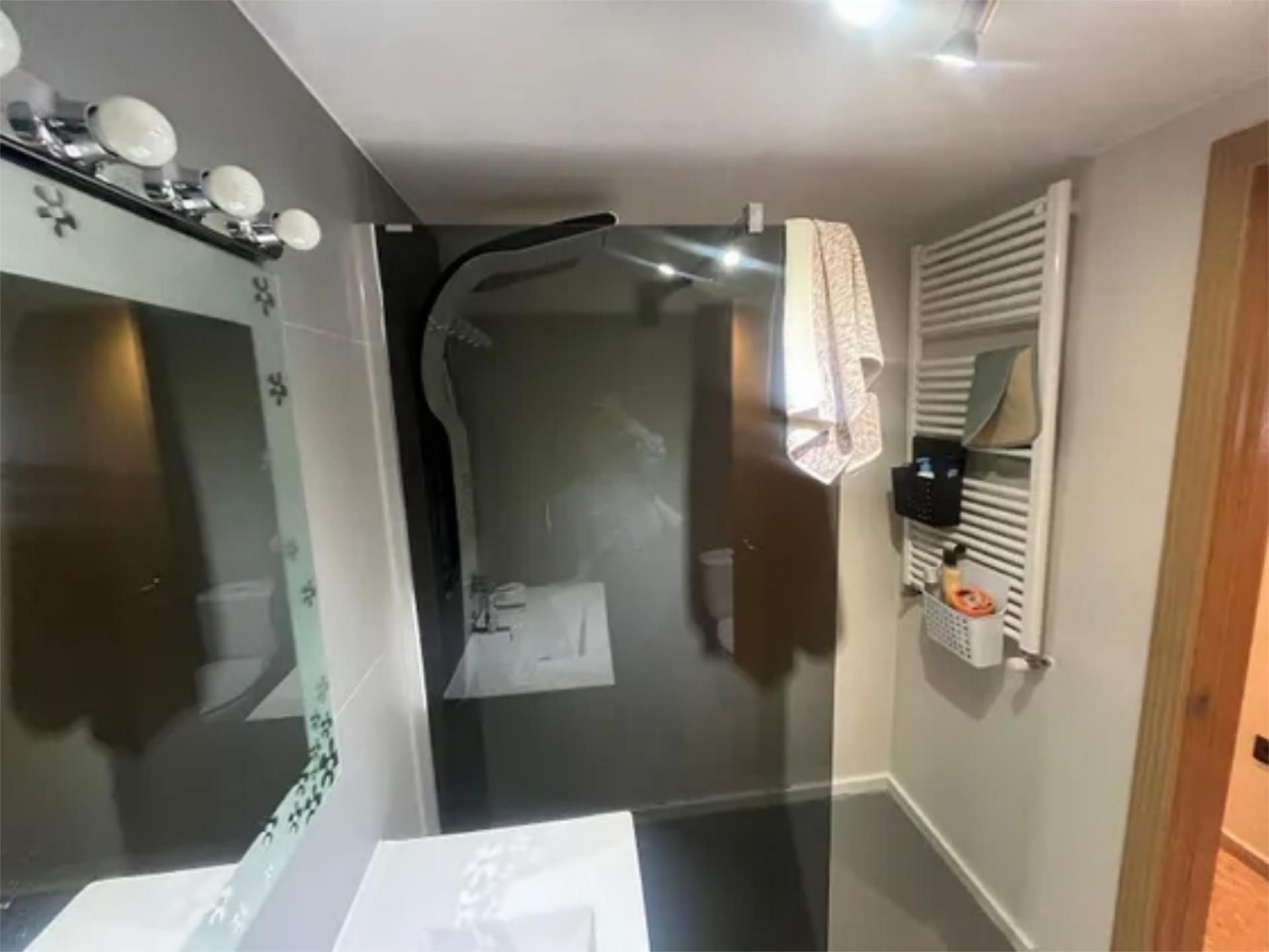 Pis en venda a Carrer de L'iila Baleato, 17, Castellón de la Plana / Castelló de la Plana Bany de Pis en venda en Castellón de la Plana / Castelló de la Plana amb Balcó