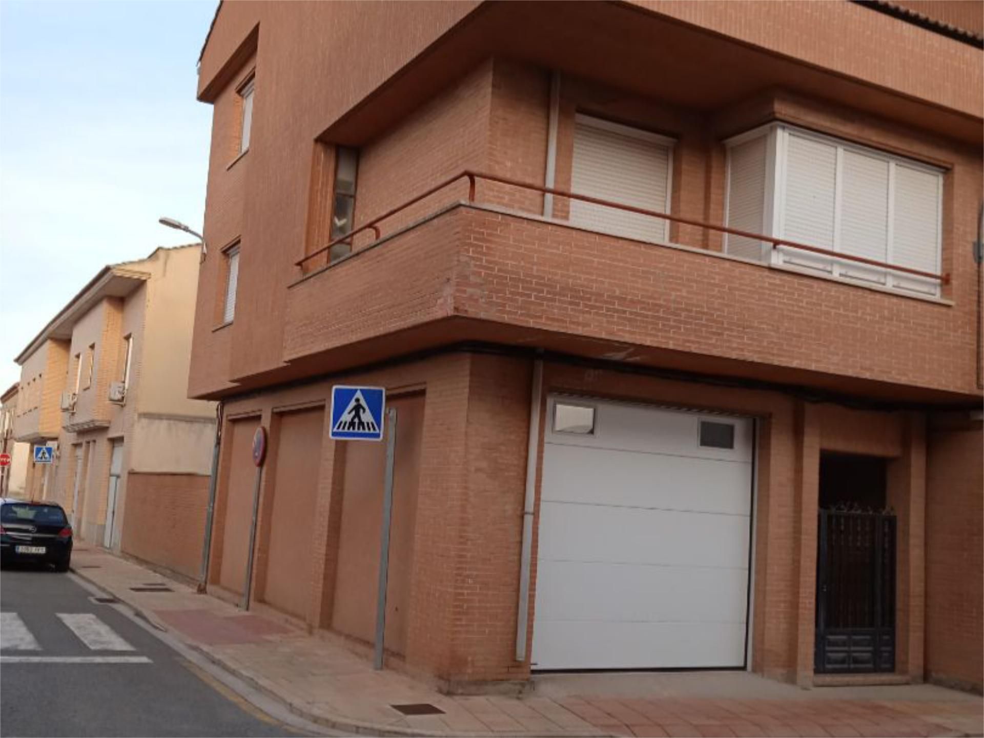 Exterior view of Single-family semi-detached for sale in Ribaforada  with Private garden, Terrace and Balcony