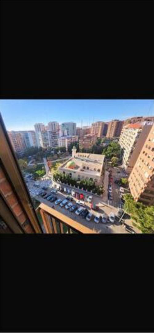 Vista exterior de Pis en venda en  Valencia Capital amb Terrassa i Moblat