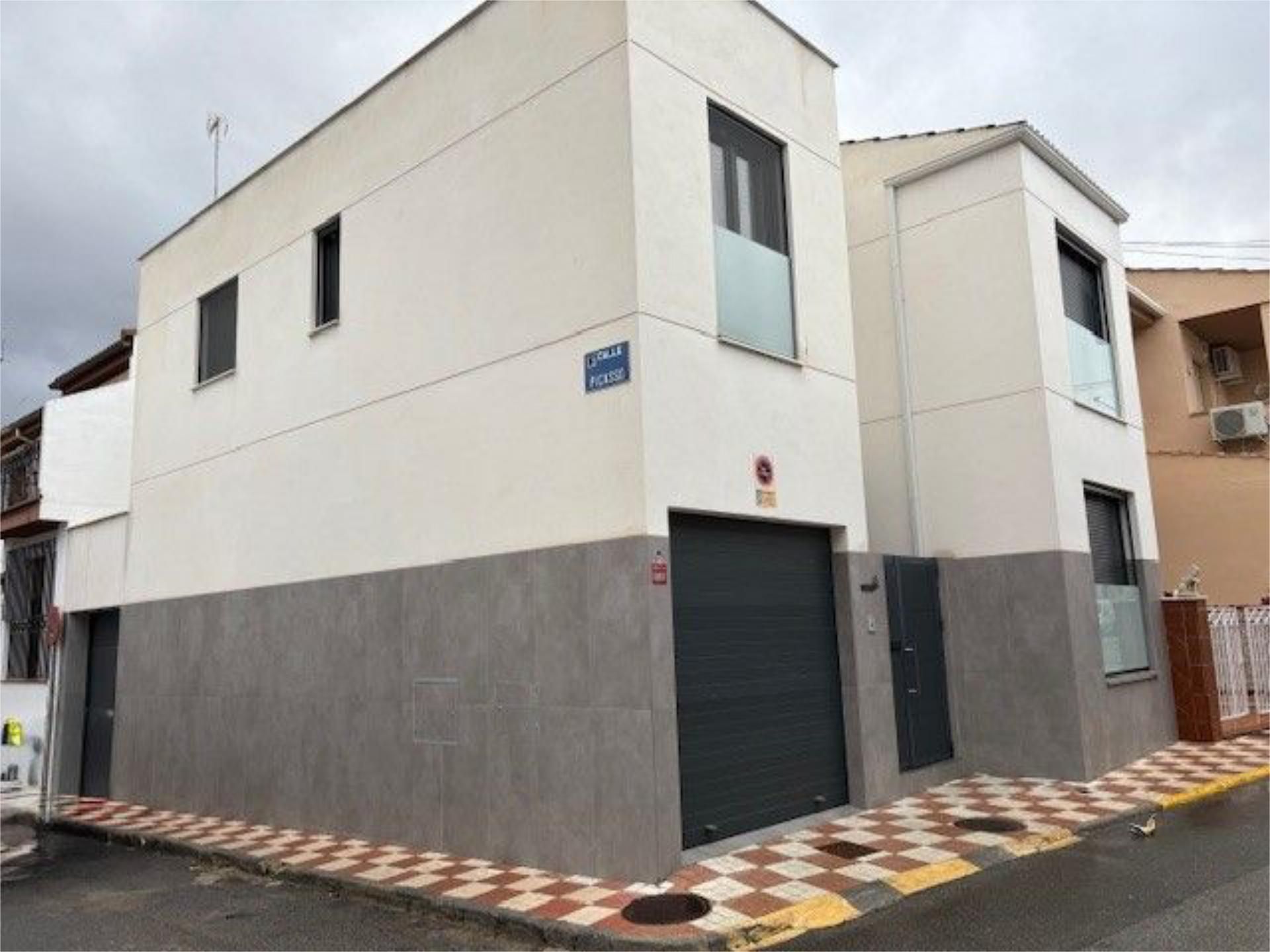 Casa adosada en venda a Calle Mulhacén, Albolote Vista exterior de Casa adosada en venda en Albolote amb Aire condicionat i Terrassa