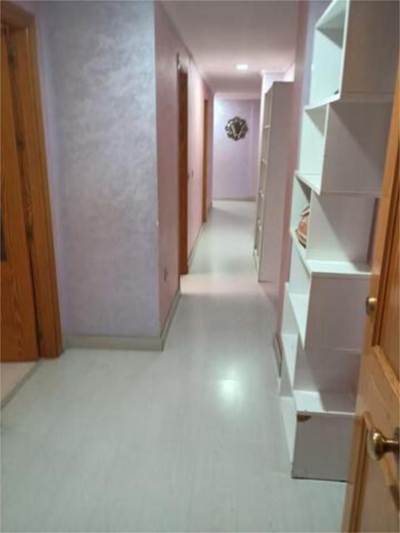 Piso en venta en Hipódromo Piso en venta en Melilla Capital con Calefacción y Amueblado