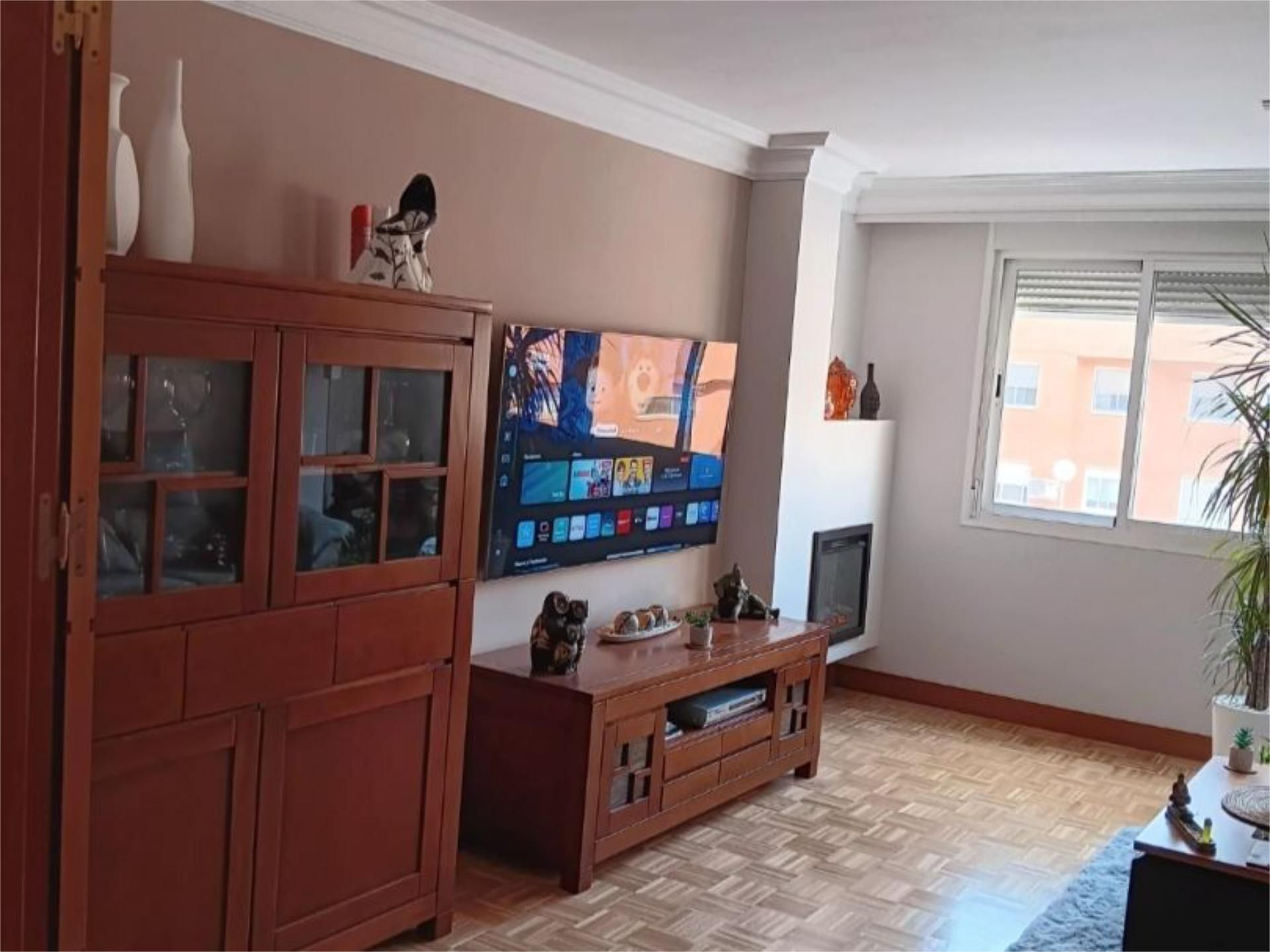 Pis en venda a Avenida Velázquez, 4, Rivas Futura Sala d'estar de Pis en venda en Rivas-Vaciamadrid amb Aire condicionat, Calefacció i Jardí privat