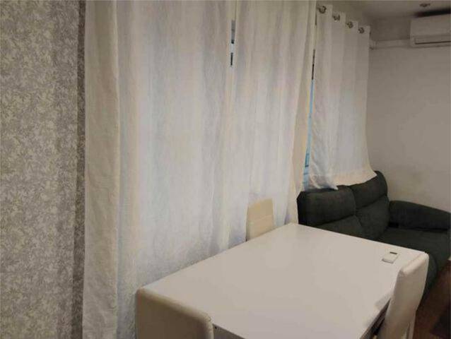 Piso en Alquiler en Residencial Triana - Barrio Alto