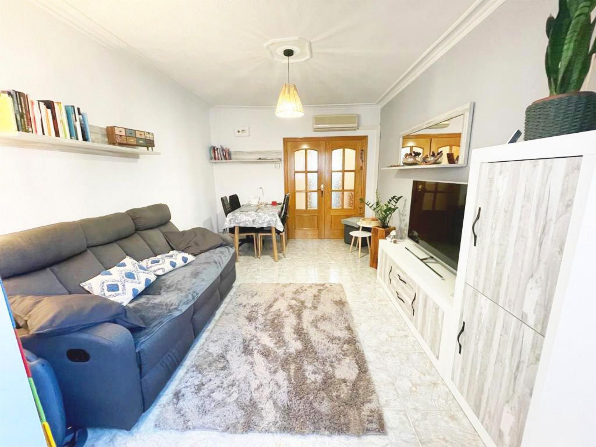 Flat for sale in Carrer de Sant Sadurní, 23, L'Espirall Living room of Flat for sale in Vilafranca del Penedès with Air Conditioner