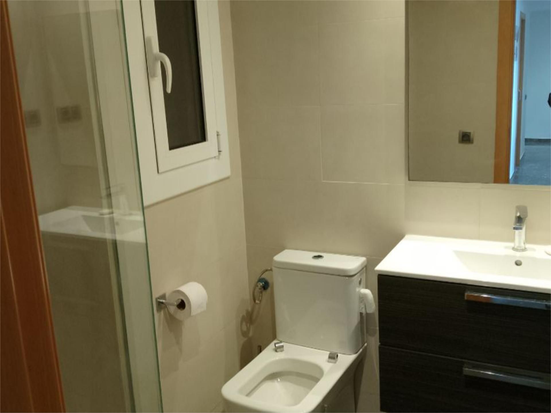 Bathroom of Flat to rent in Terrassa  with Heating and Furnished