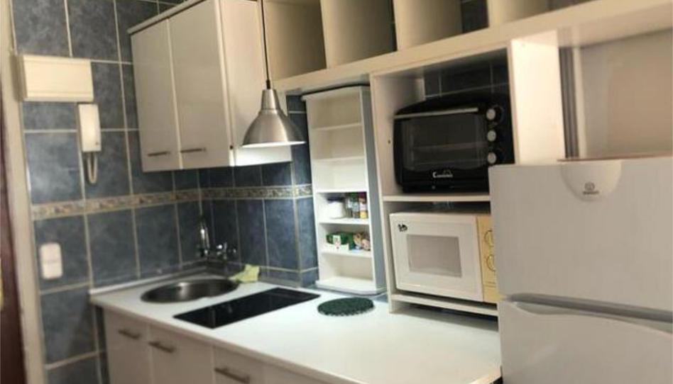 Apartamento de alquiler en La Carihuela - Los Nidos, Málaga - imagen 1 Foto 1 de Apartamento de alquiler en La Carihuela - Los Nidos, Málaga