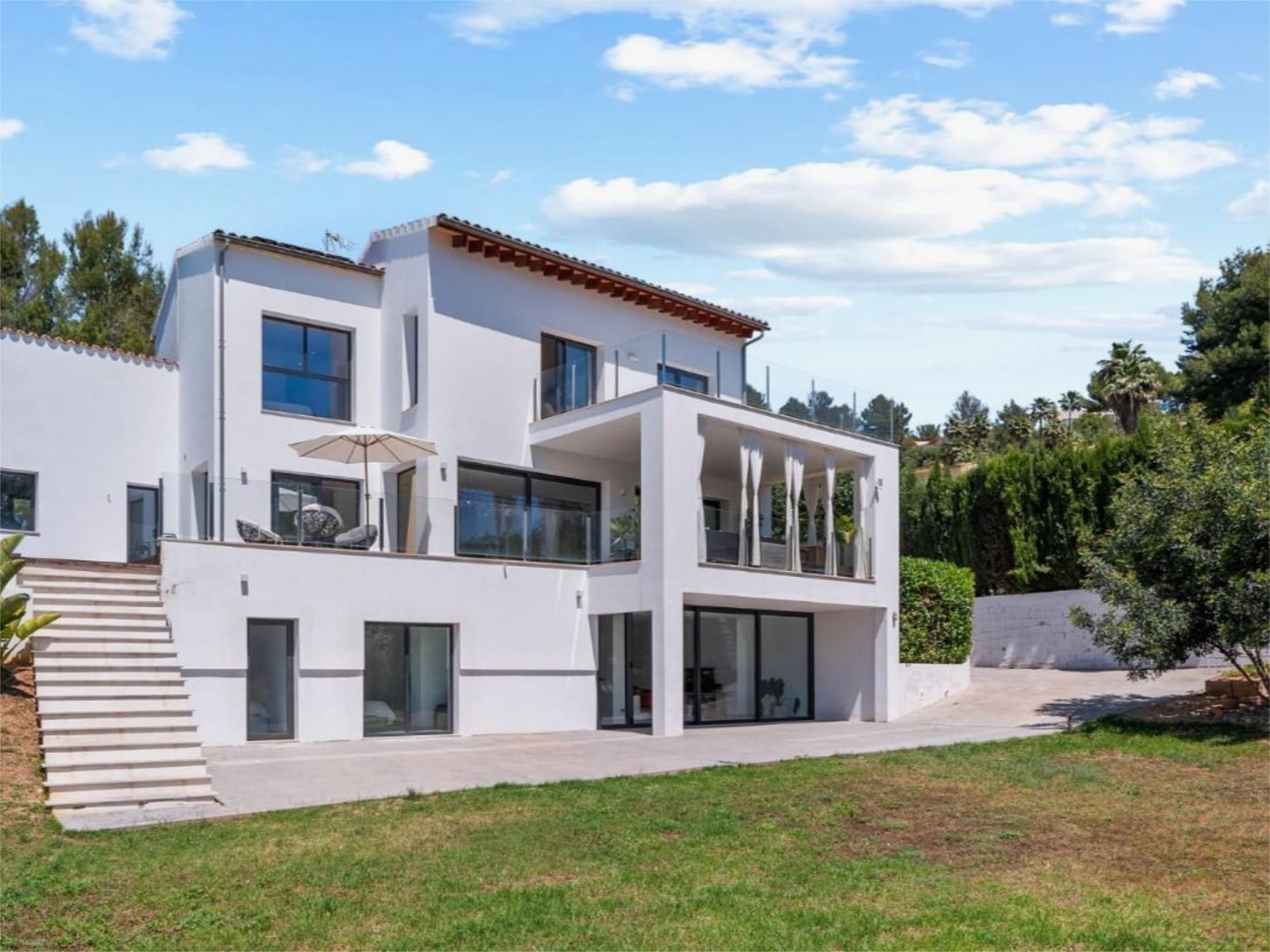 Außenansicht von Wohnung miete in Bunyola mit Klimaanlage, Terrasse und Möbliert