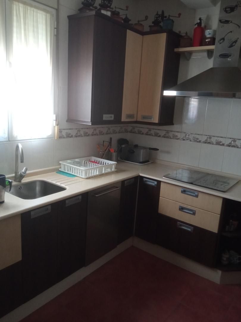 Pis en venda a Avenida del Guadalquivir, 45, Cazorla Cuina de Pis en venda en Cazorla amb Aire condicionat, Calefacció i Traster