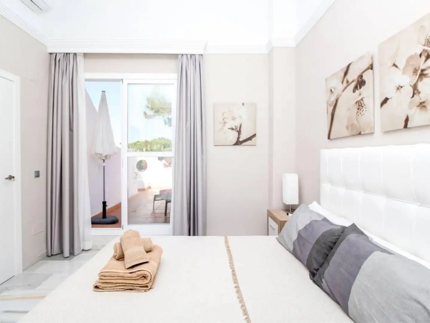Planta baja de alquiler en Avenida Alpandeire, 44, Reserva de Marbella Habitación de Planta baja de alquiler en Marbella con Aire acondicionado, Calefacción y Parquet