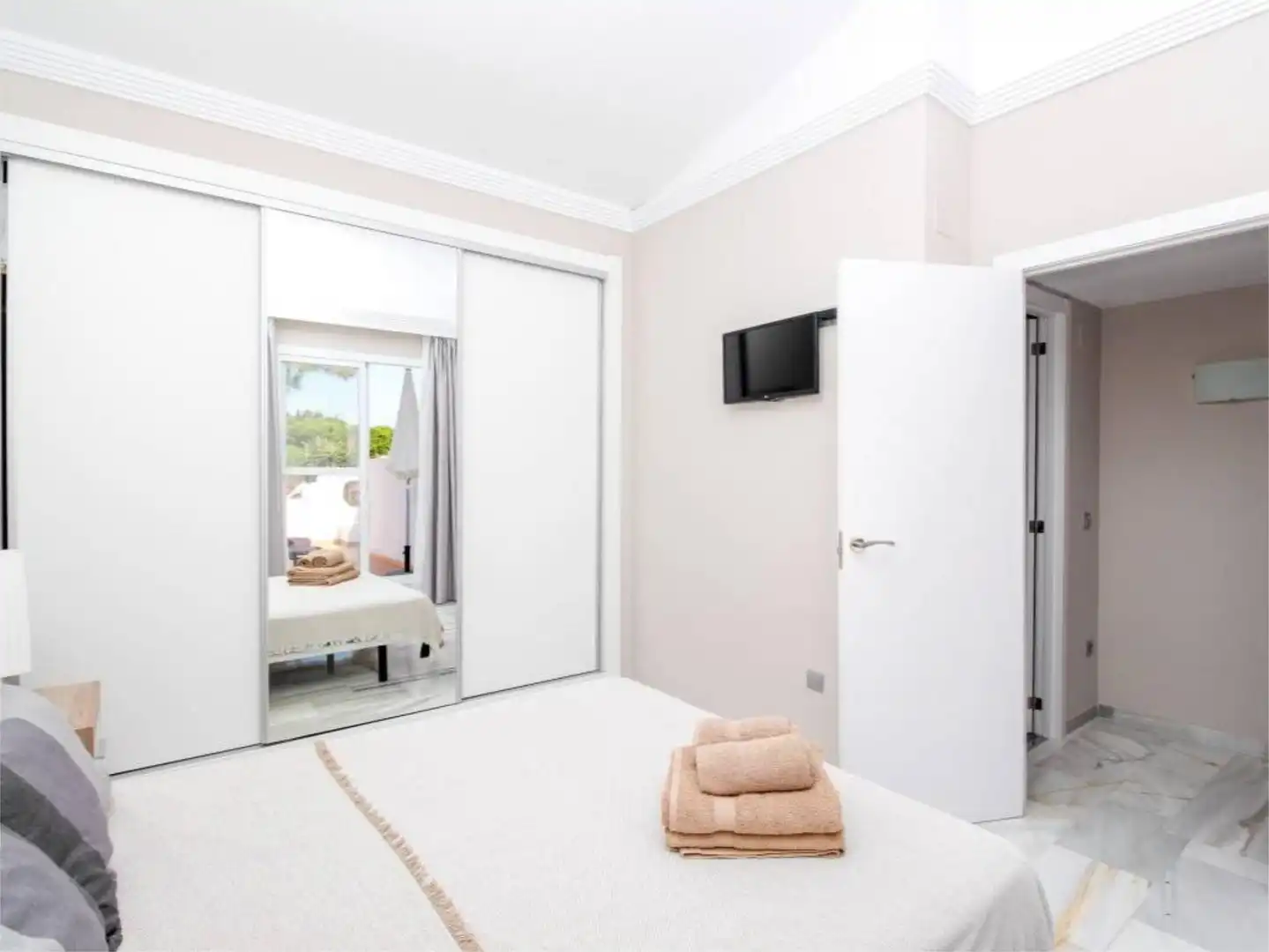 Planta baja de alquiler en Avenida Alpandeire, 44, Reserva de Marbella Habitación de Planta baja de alquiler en Marbella con Aire acondicionado, Calefacción y Parquet