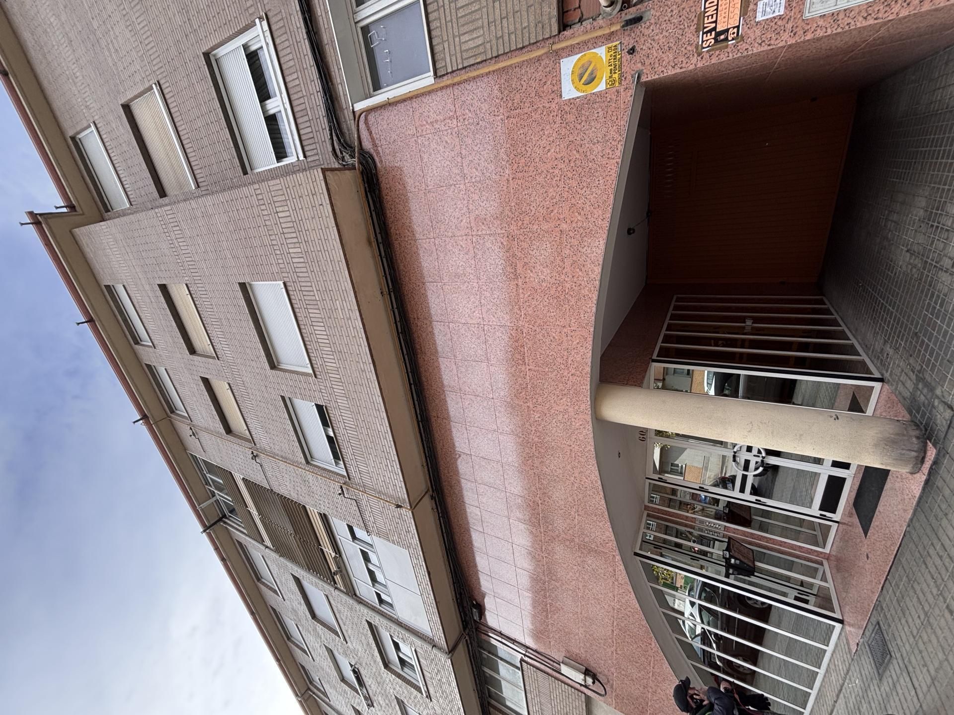 Vista exterior de Garatge en venda en Ponferrada