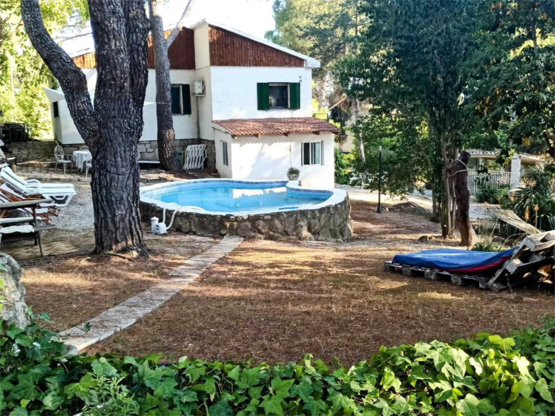 House or chalet for sale in Calle Granada, 209, Villa del Prado Swimming pool of House or chalet for sale in Villa del Prado with Air Conditioner, Terrace and Swimming Pool