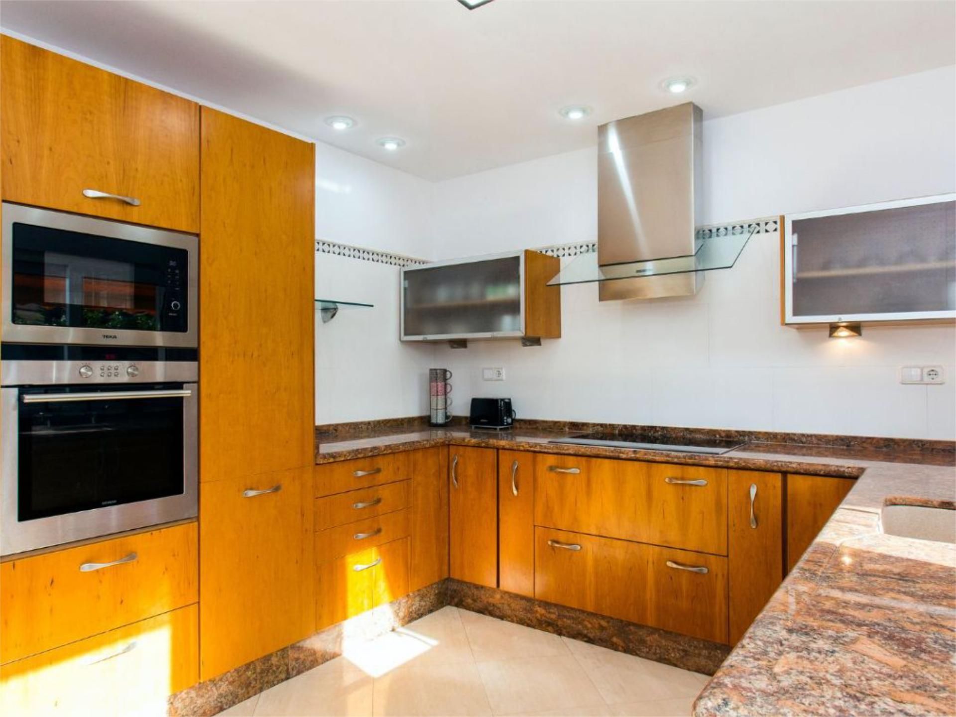 Kitchen of House or chalet to rent in Dénia