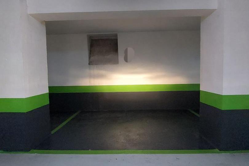 Garatge de lloguer a Calle de José Luis Albareda, 14, Plaza de Toros, Zaragoza - imatge 1 Foto 1 de Garatge de lloguer a Calle de José Luis Albareda, 14, Plaza de Toros, Zaragoza