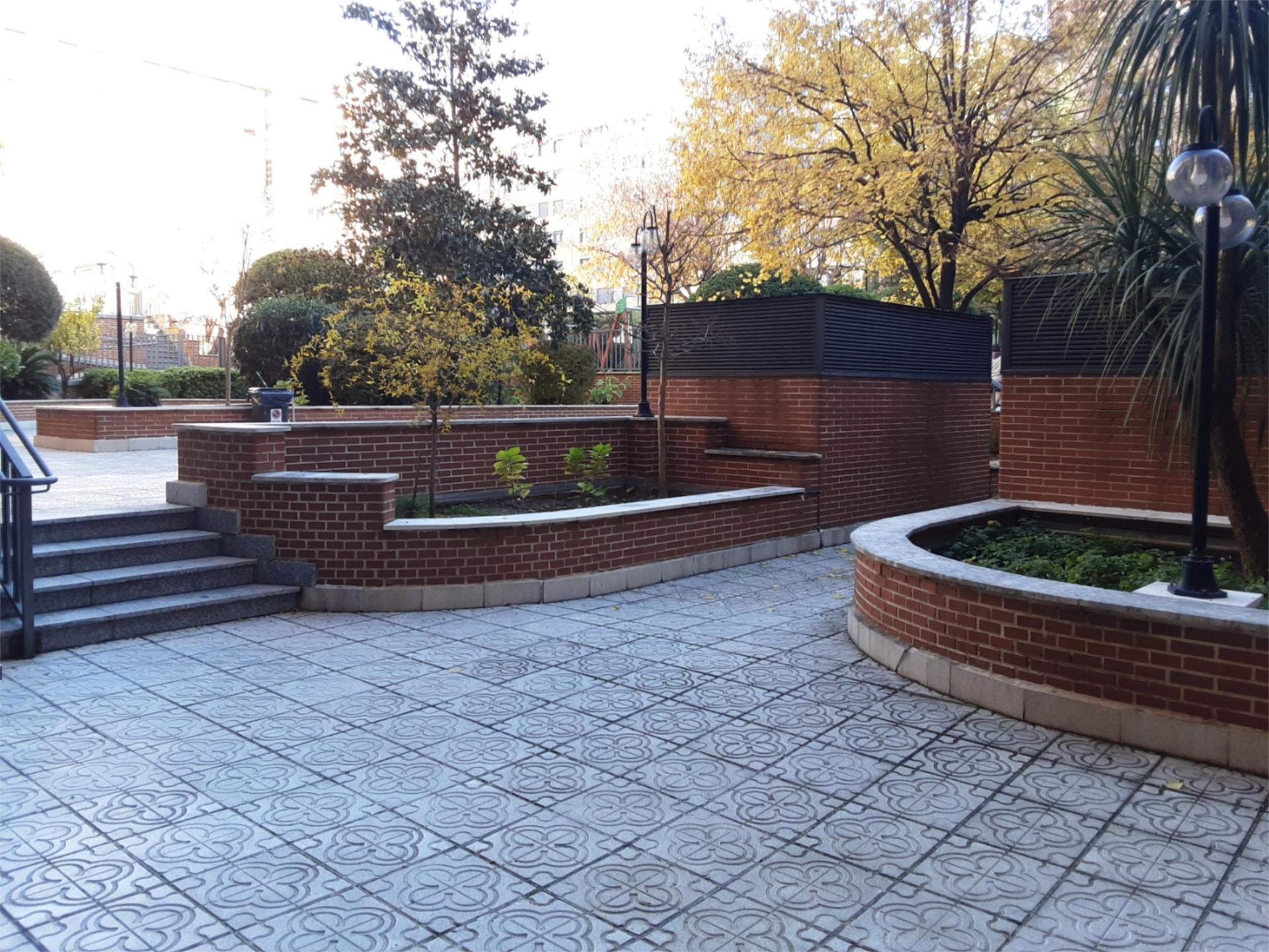 Terrace of Flat to rent in  Madrid Capital  with Air Conditioner, Heating and Private garden