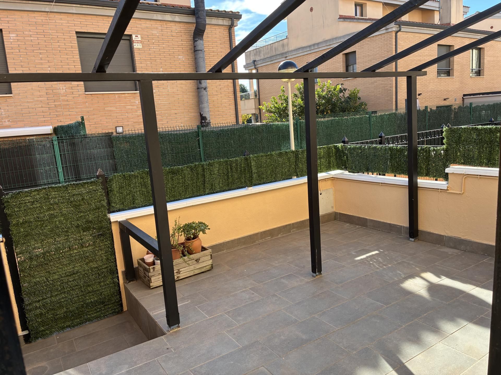 Terrassa de Casa adosada de lloguer en Salou amb Aire condicionat, Calefacció i Jardí privat