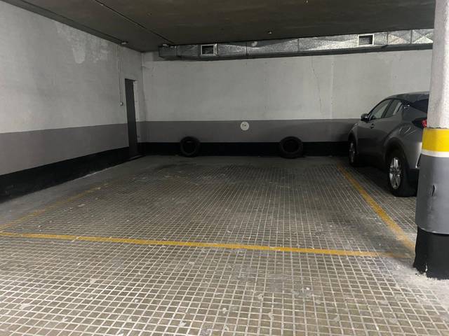 Garaje en Alquiler en Paseo de la Castellana, 161 en Castillejos - Cuzco