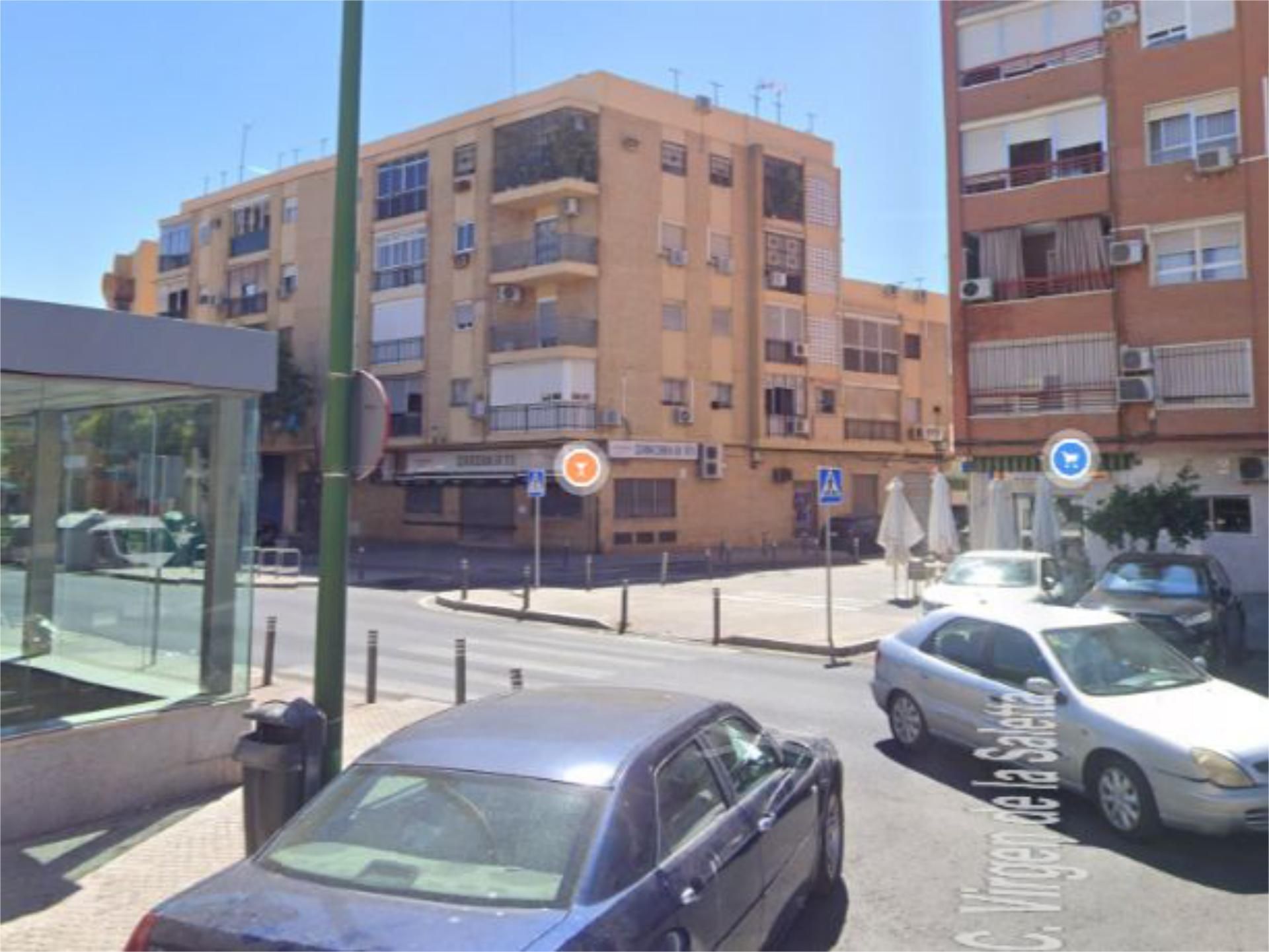 Exterior view of Study to share in  Sevilla Capital  with Furnished and Balcony