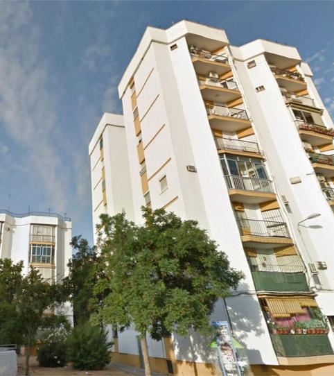 Study to share in Calle Coimbra, 40, El Cerro, Sevilla Capital - image 2 Photo 2 of Study to share in Calle Coimbra, 40, El Cerro, Sevilla Capital