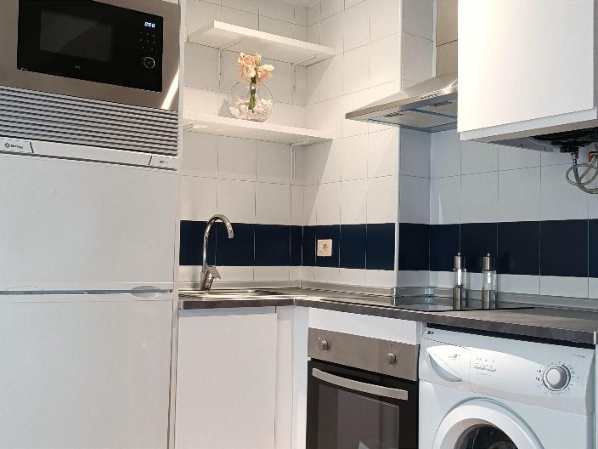 Cuina de Pis en venda en  Zaragoza Capital amb Aire condicionat i Balcó