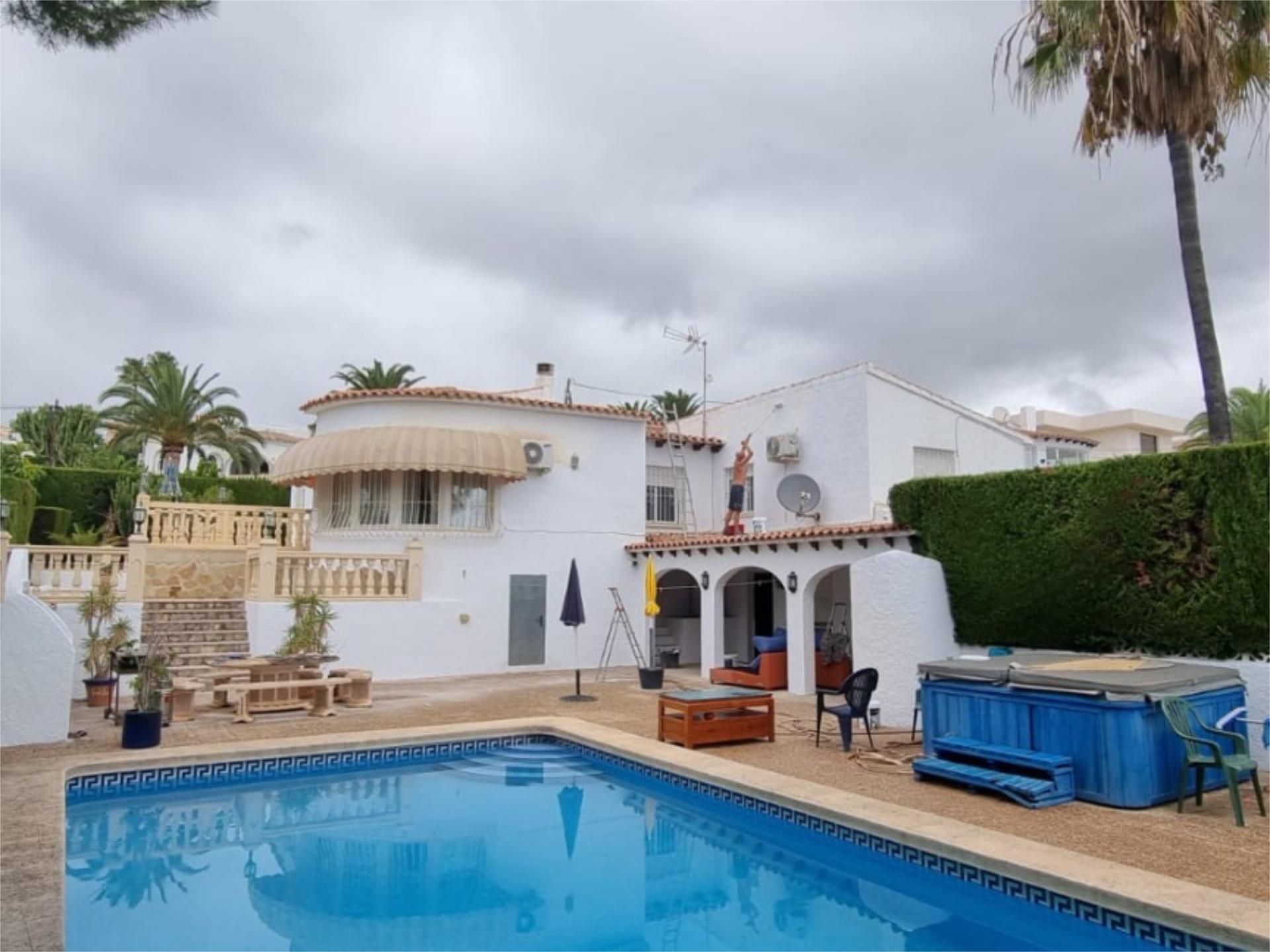 Single-family semi-detached for sale in Avenida Casanova, 4, Marisol Park - Ortembach - Los Almendros Exterior view of Single-family semi-detached for sale in Calpe / Calp