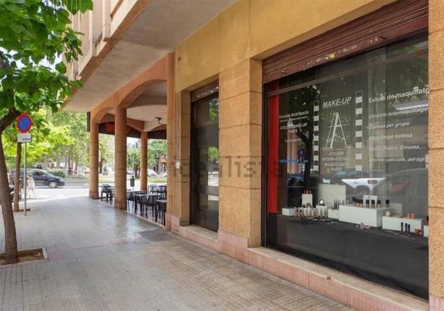 Local comercial en Venta en Carrer de Joan Palou i Coll, 1 en Es Camp Redó