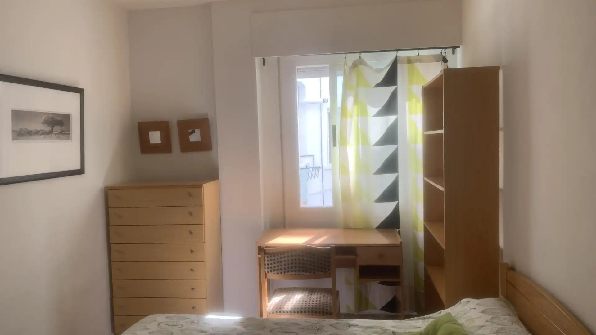 Habitación de Piso para compartir en Dénia con Calefacción, Amueblado y Parking comunitario