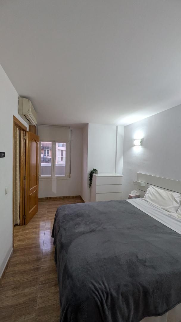 Bedroom of Flat to share in Inca  with Air Conditioner, Furnished and Oven