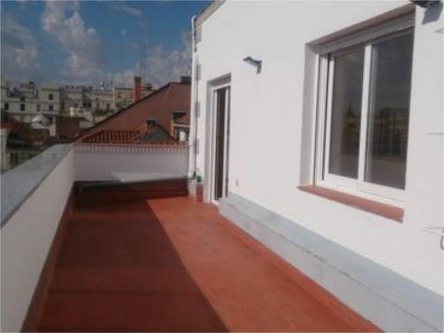 Ático en Alquiler en Costanilla de Capuchinos, 5 en Justicia - Chueca