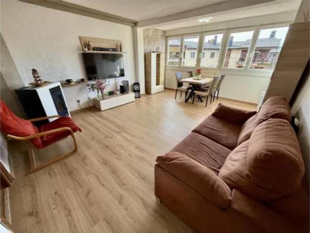 Piso en Venta en Calle Pico de la Maliciosa, 75 en Parque de la Coruña - Las Suertes