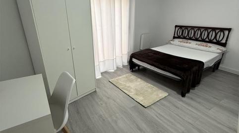 Foto 2 de Pis per a compartir a Paseo Echegaray y Caballero, 94, Alfonso, Zaragoza