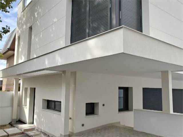 Casa-chalet en Venta en Calle Grama, 25 en Valdebebas - Valdefuentes