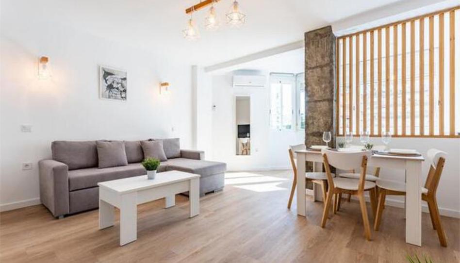 Apartment for sale in Paseo Marítimo de Levante, Málaga - image 1 Photo 1 of Apartment for sale in Paseo Marítimo de Levante, Málaga