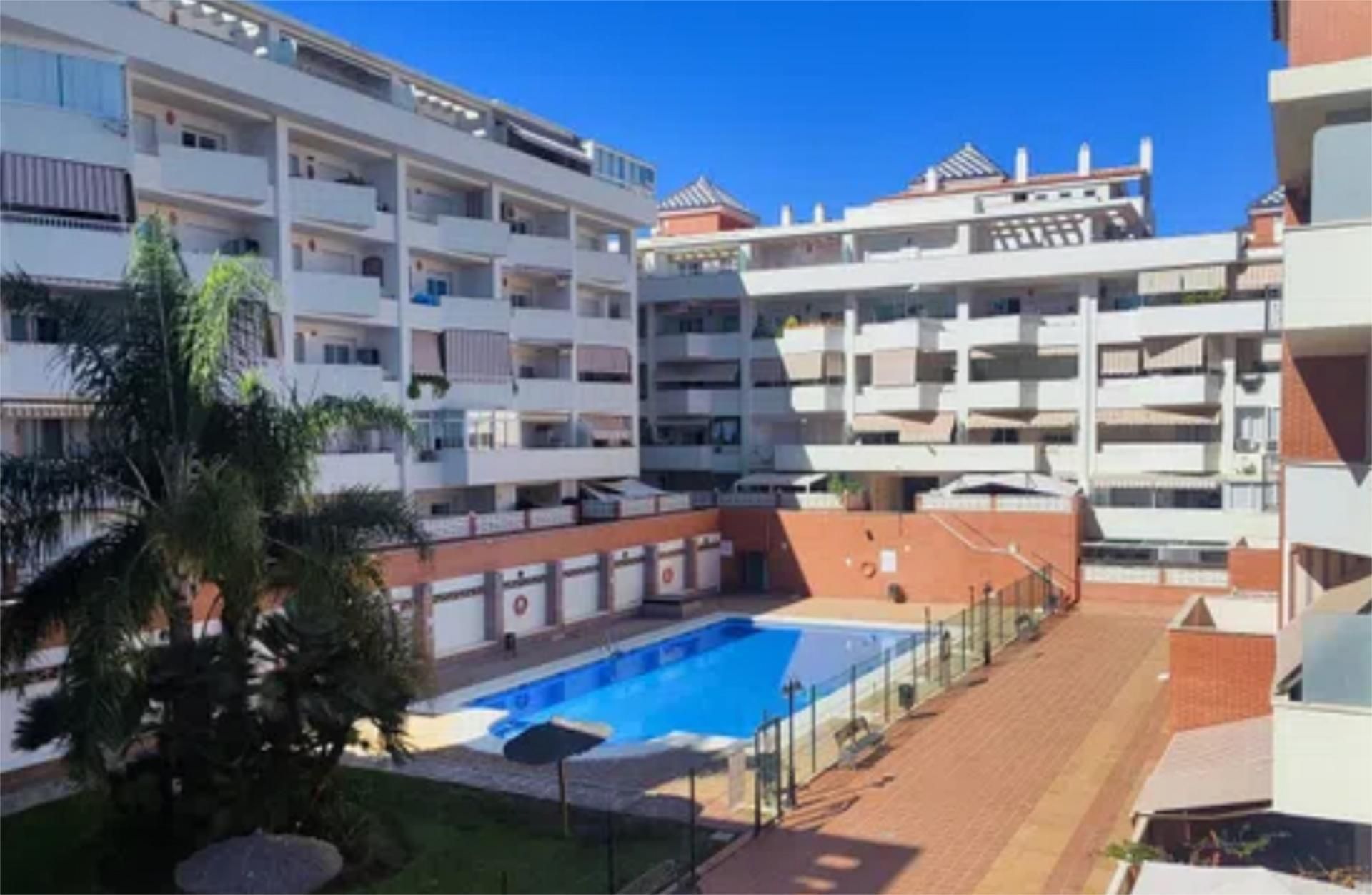 Exterior view of Flat to rent in Estepona  with Air Conditioner, Terrace and Swimming Pool