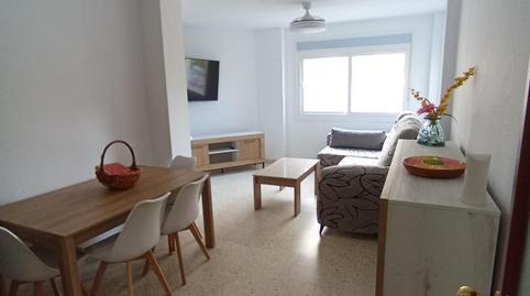 Foto 3 de Pis de lloguer a Avenida de la Constitución de 1978, 15, Cobreros Viejo, Cádiz