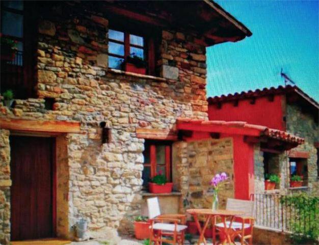 Casa adosada en Venta en El Pont de Bar