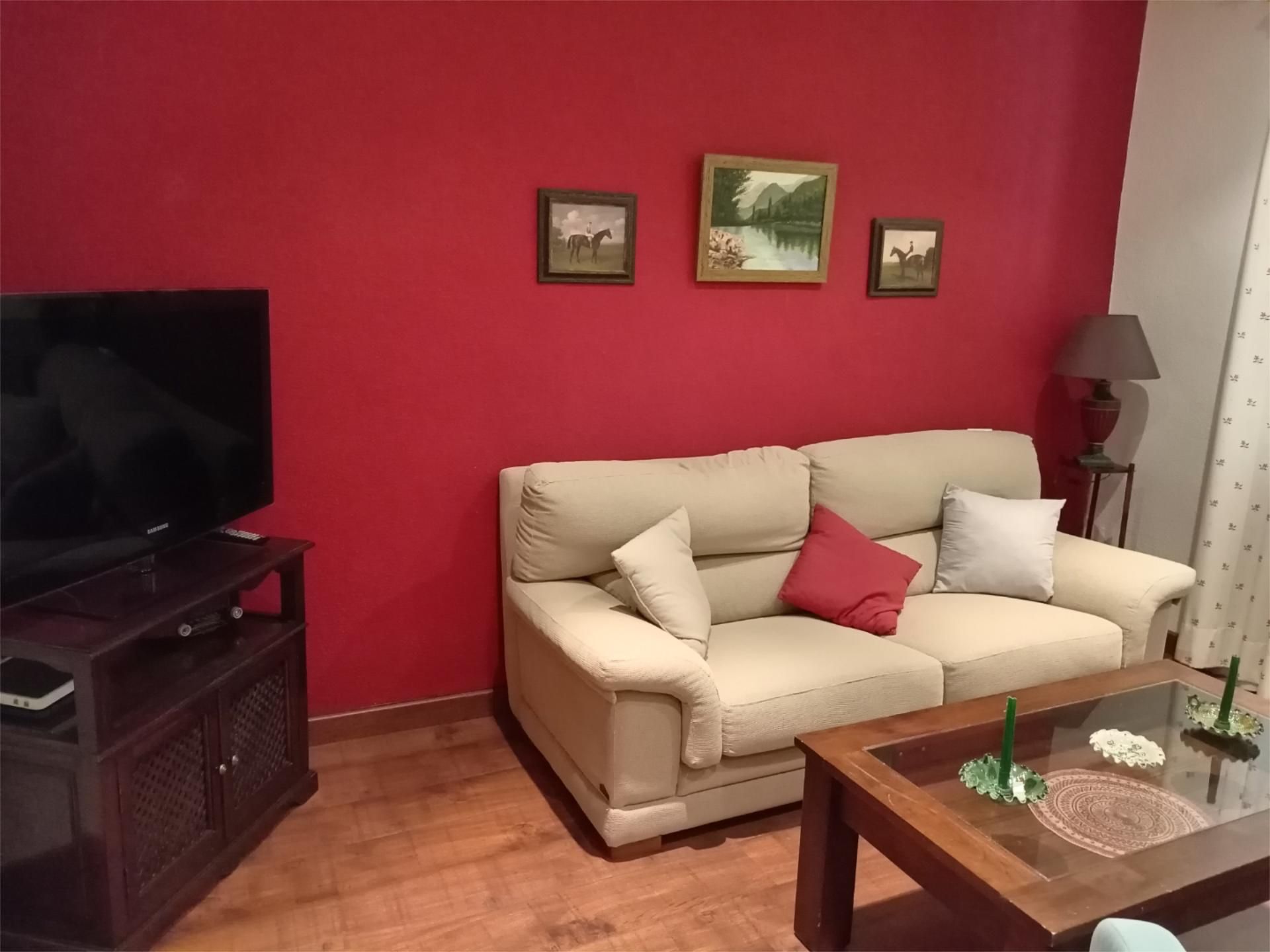 Sala d'estar de Pis en venda en Úbeda amb Aire condicionat, Calefacció i Parquet