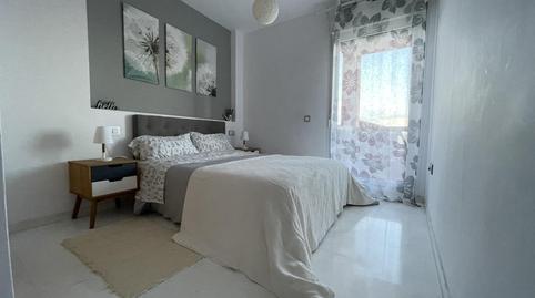 Piso de alquiler en Calle Vela, 17, Zona Centro Comercial Torrequebrada, Málaga - imagen 5 Foto 5 de Piso de alquiler en Calle Vela, 17, Zona Centro Comercial Torrequebrada, Málaga