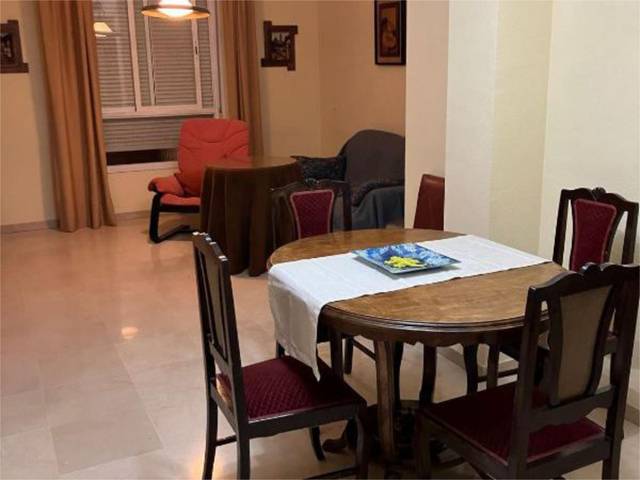 Piso en Alquiler en Plaza Carmen Benítez, 4 en La Calzada - La Florida