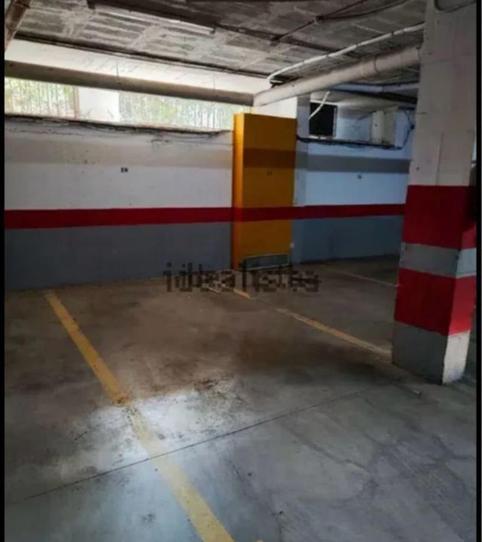 Garage to rent in Calle Guadalbullon, 7, Pedro Salvador - Las Palmeritas, Sevilla - image 2 Photo 2 of Garage to rent in Calle Guadalbullon, 7, Pedro Salvador - Las Palmeritas, Sevilla